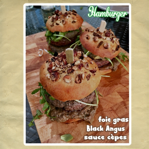 Hamburger de bœuf foie gras sauce cèpes